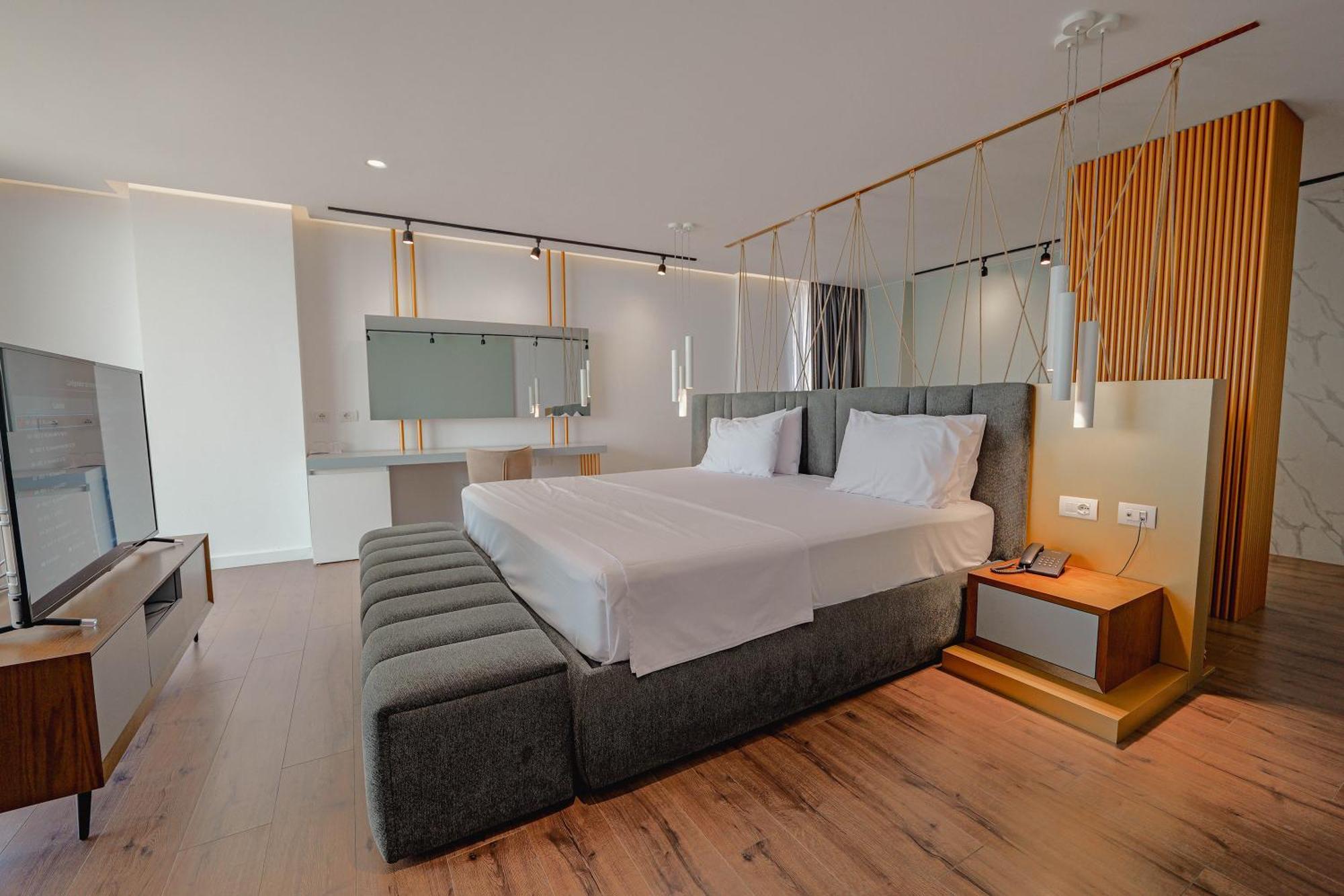 Dorchester Hotel ซารานเดอ ภายนอก รูปภาพ