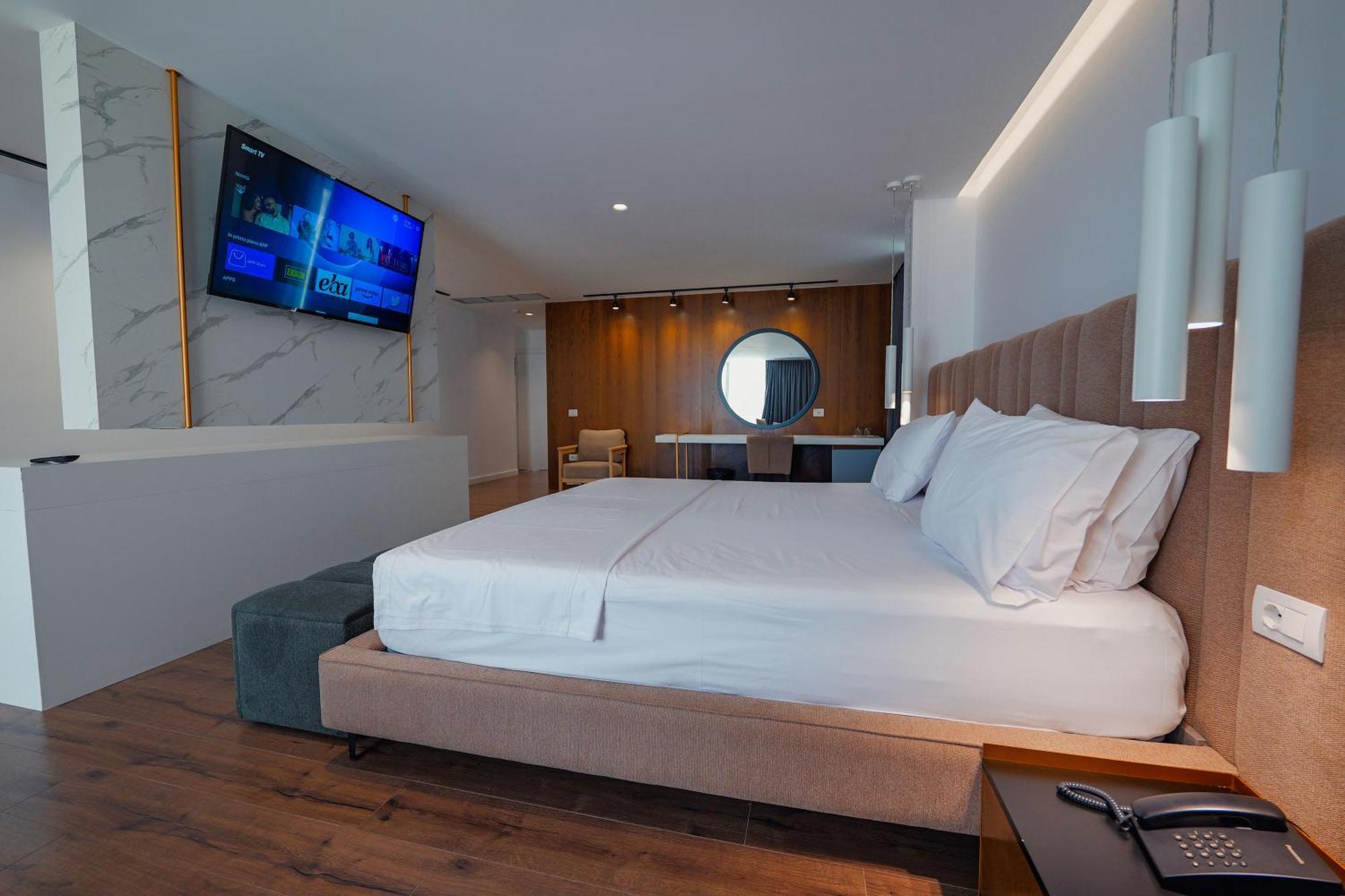Dorchester Hotel ซารานเดอ ภายนอก รูปภาพ